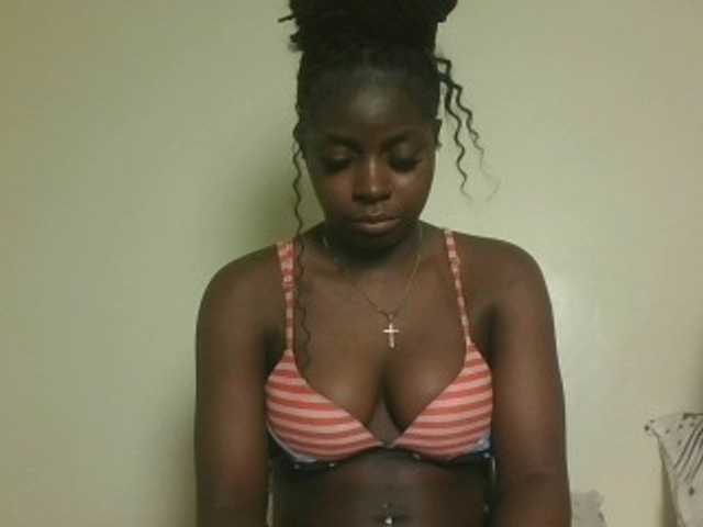 Sexykitten1 live cam on BongaCams