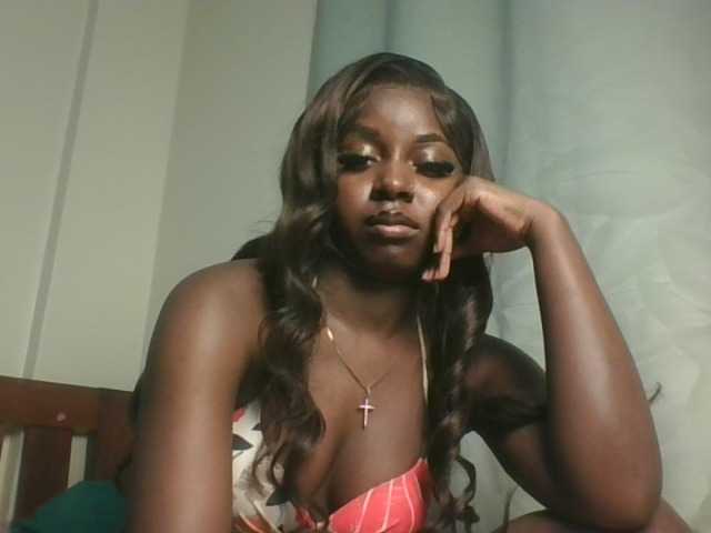Sexykitten1 live cam on BongaCams