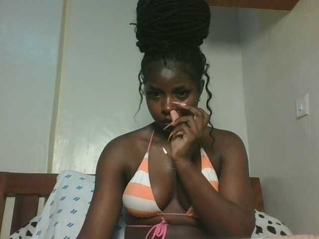 Sexykitten1 live cam on BongaCams