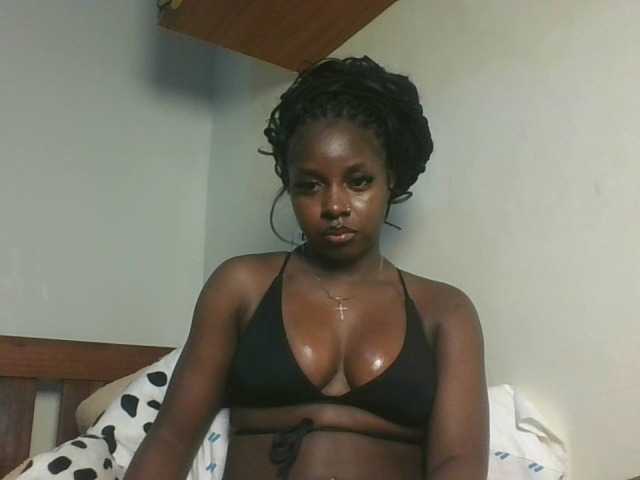Sexykitten1 live cam on BongaCams