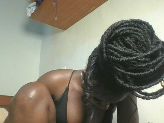 Sexykitten1 live cam on BongaCams