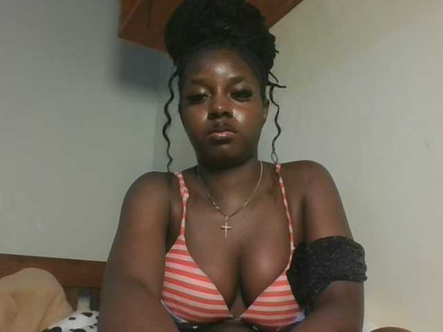 Sexykitten1 live cam on BongaCams
