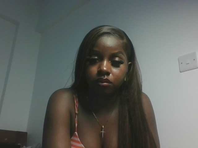 Sexykitten1 live cam on BongaCams