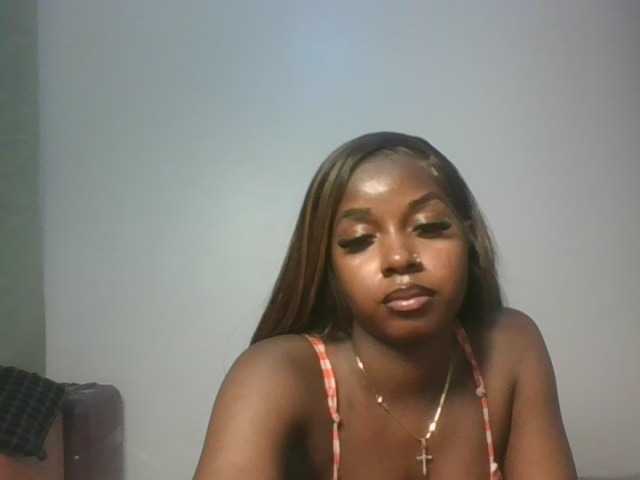 Sexykitten1 live cam on BongaCams