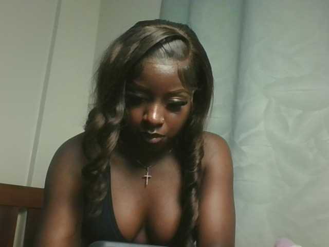 Sexykitten1 live cam on BongaCams