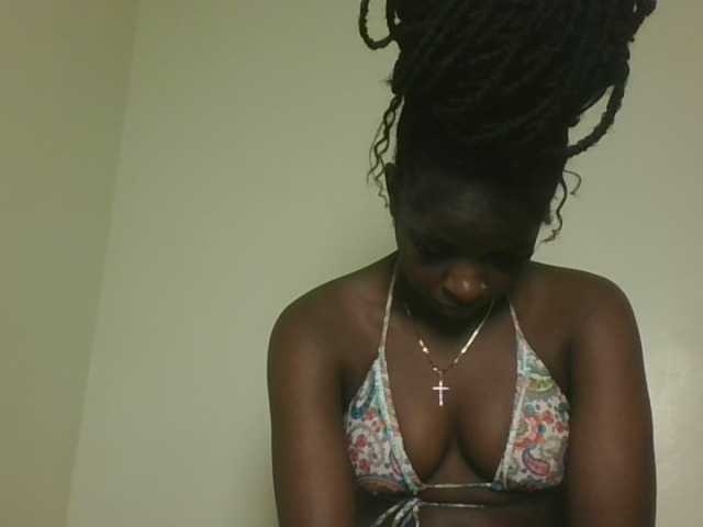 Sexykitten1 live cam on BongaCams