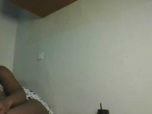 Sexykitten1 live cam on BongaCams