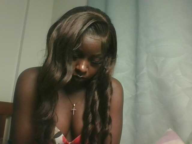 Sexykitten1 live cam on BongaCams