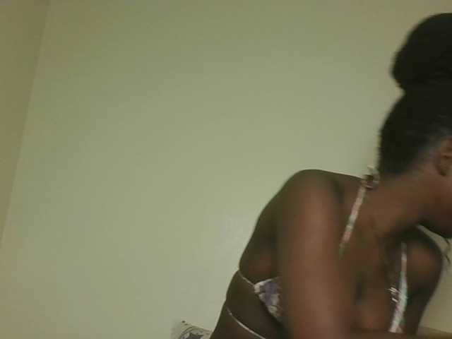 Sexykitten1 live cam on BongaCams