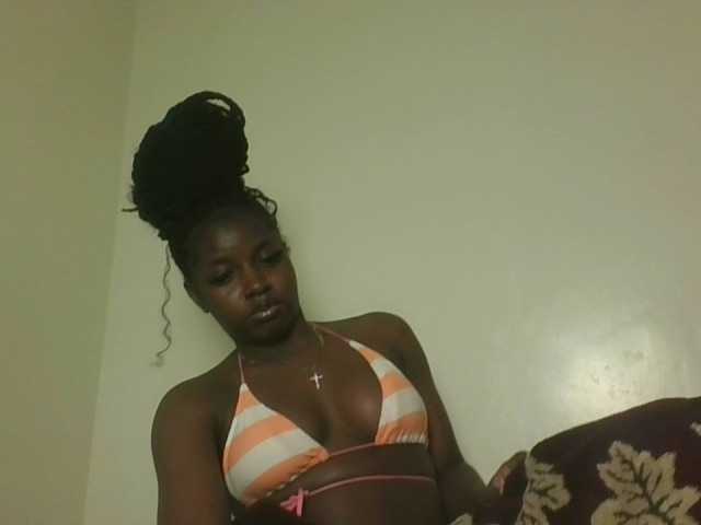 Sexykitten1 live cam on BongaCams