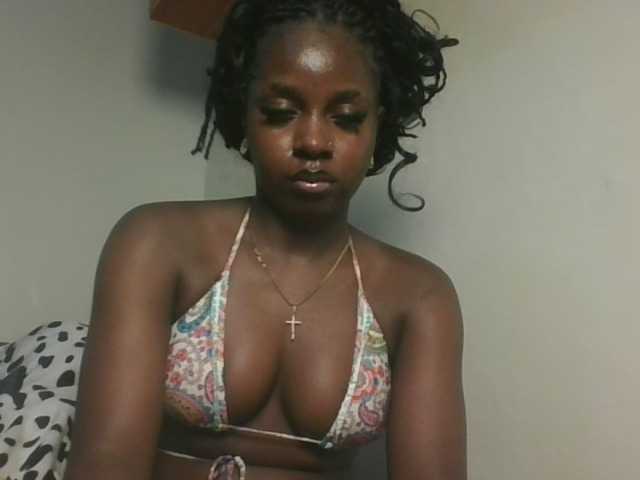 Sexykitten1 live cam on BongaCams