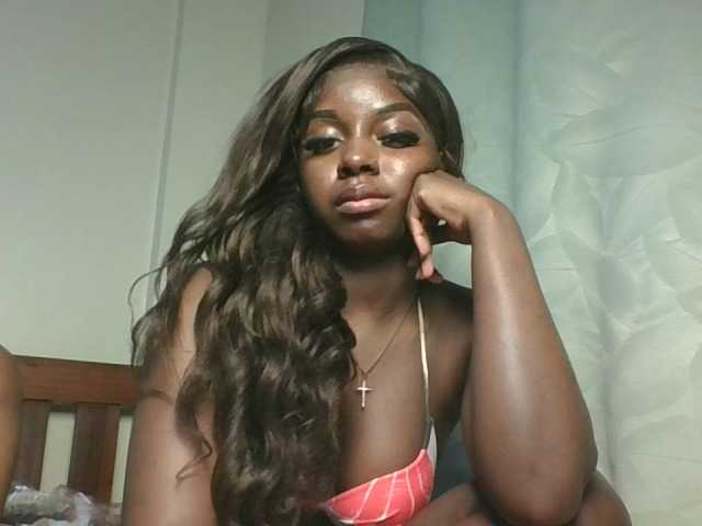 Sexykitten1 live cam on BongaCams