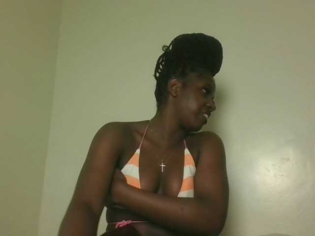 Sexykitten1 live cam on BongaCams
