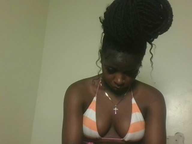 Sexykitten1 live cam on BongaCams