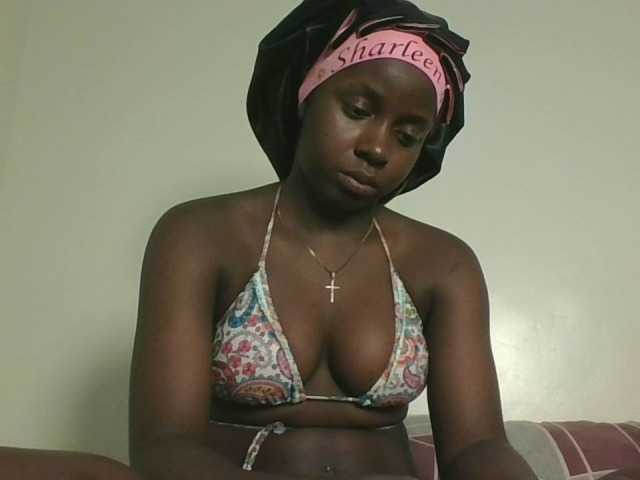 Sexykitten1 live cam on BongaCams