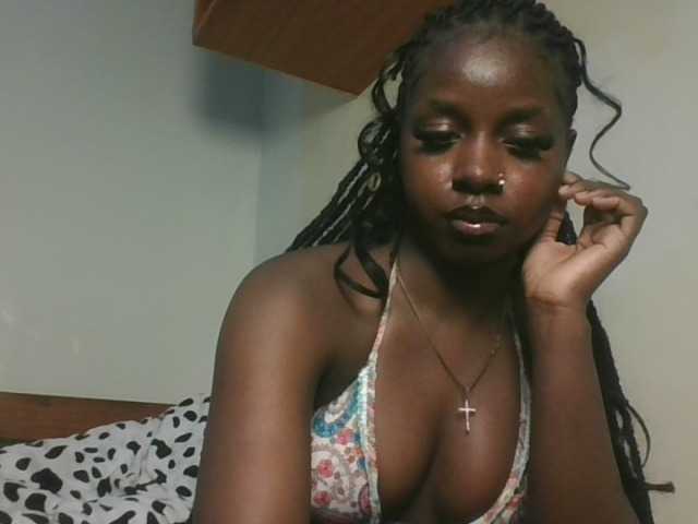 Sexykitten1 live cam on BongaCams
