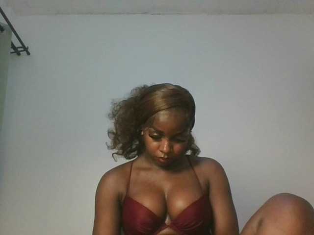 Sexykitten1 live cam on BongaCams
