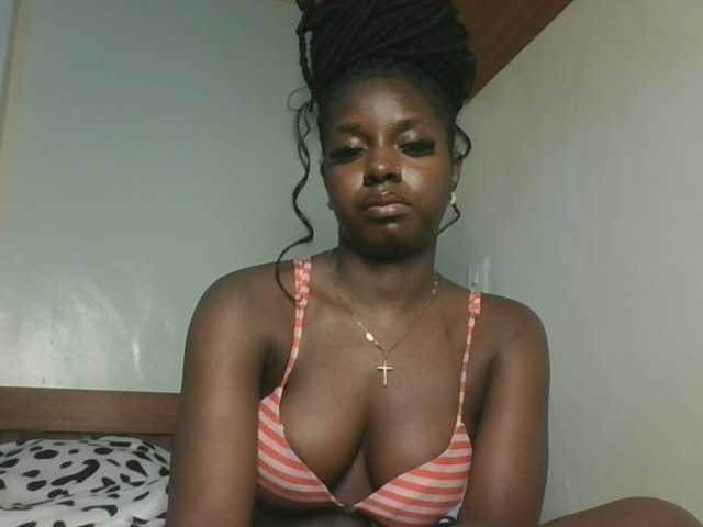 Sexykitten1 live cam