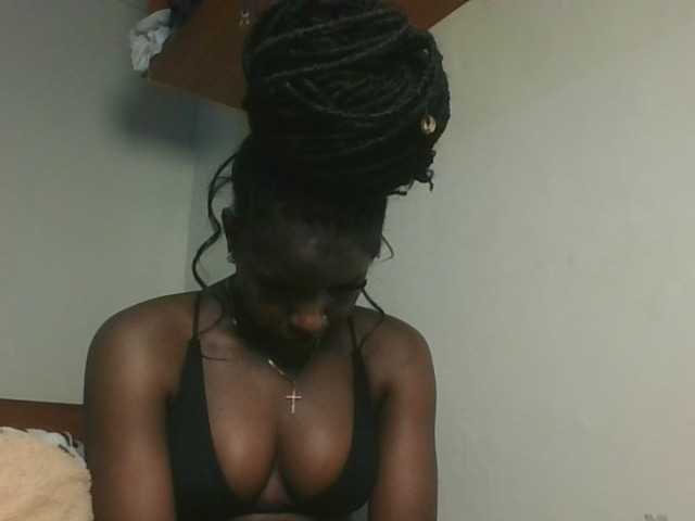 Sexykitten1 live cam on BongaCams