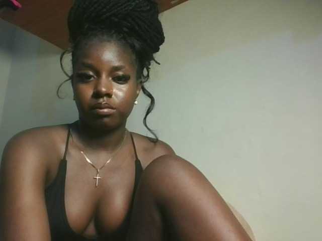 Sexykitten1 live cam on BongaCams