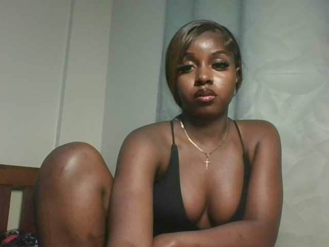 Sexykitten1, en directo ahora en BongaCams