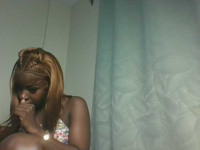 Sexykitten1 live cam on BongaCams