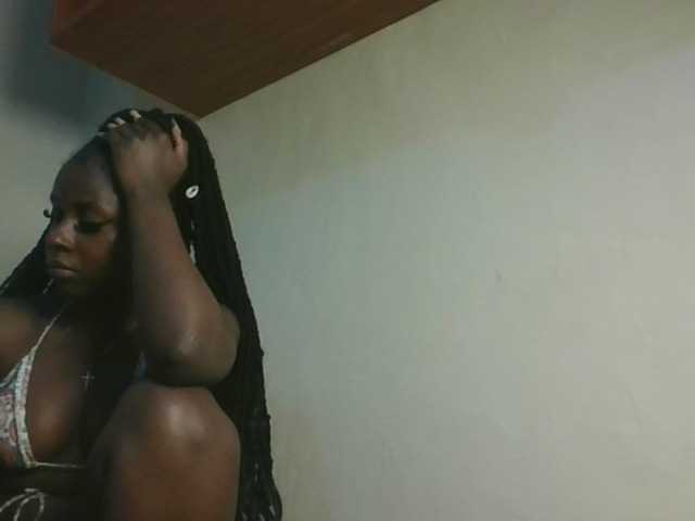 Sexykitten1 live cam on BongaCams