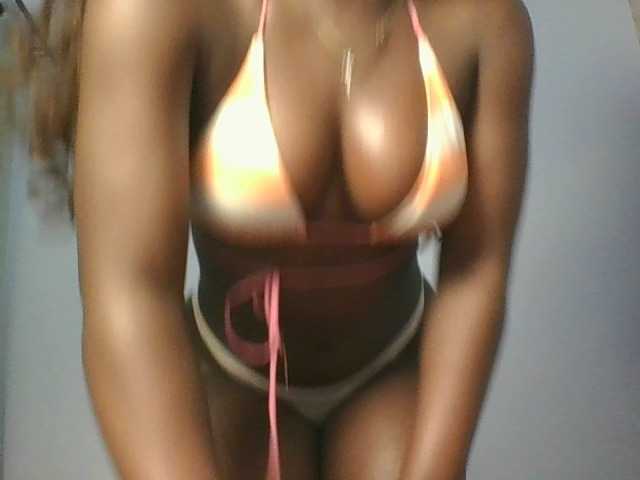 Sexykitten1 live cam on BongaCams
