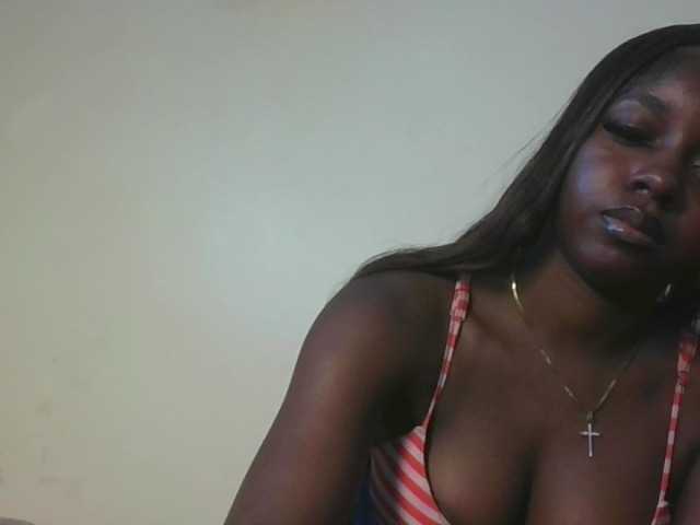Sexykitten1 live cam on BongaCams