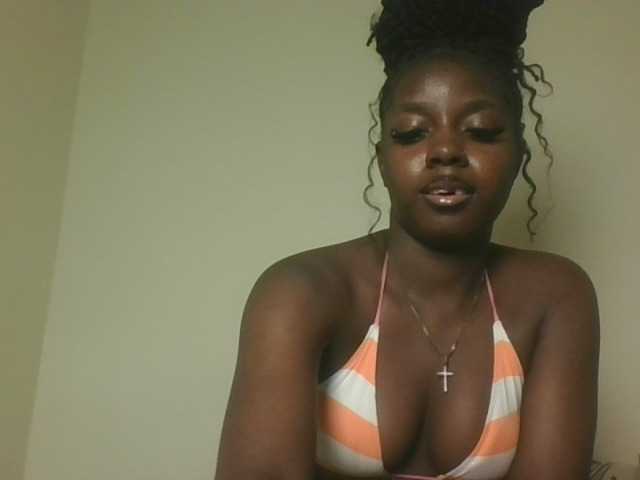 Sexykitten1 live cam on BongaCams