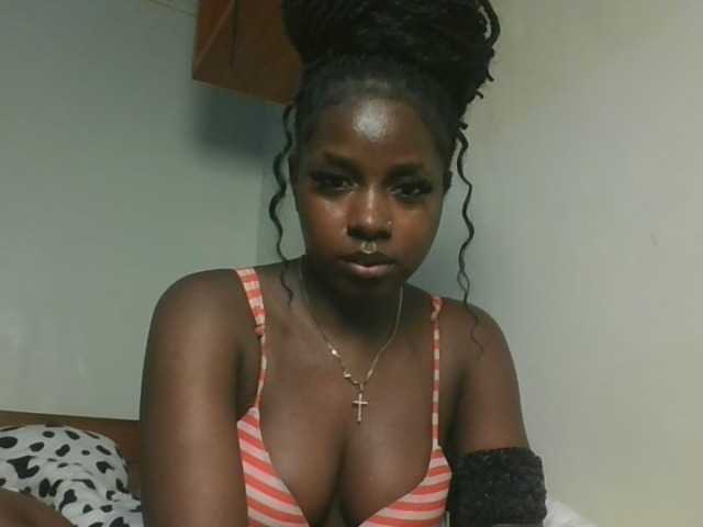 Sexykitten1 webcam