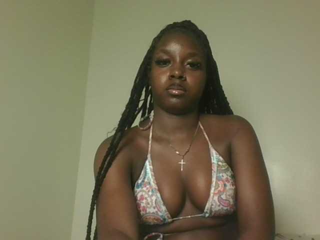 Sexykitten1 live cam on BongaCams
