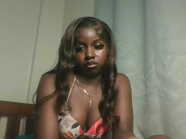 Sexykitten1 live cam on BongaCams