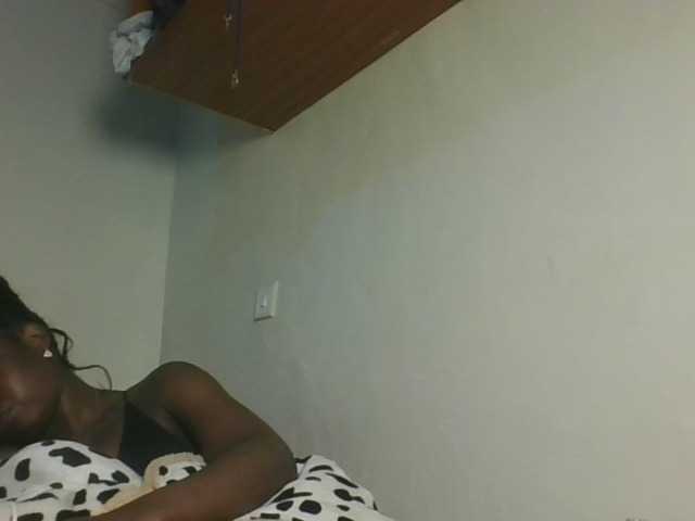 Sexykitten1 live cam on BongaCams