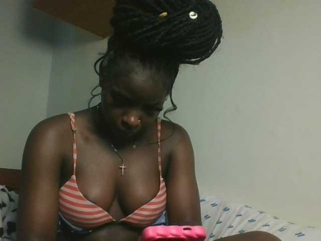 Sexykitten1 live cam on BongaCams