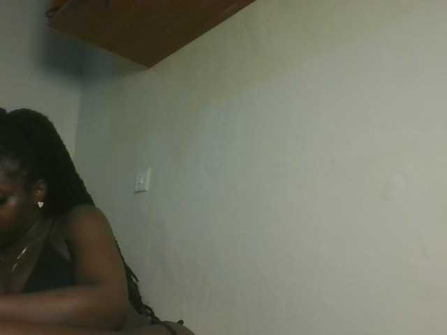 Sexykitten1 live cam on BongaCams