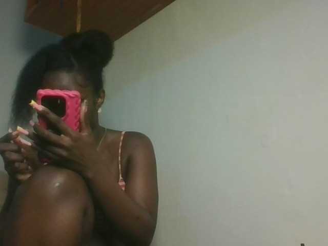 Sexykitten1 live cam on BongaCams