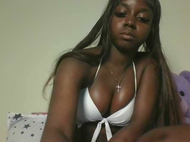 Sexykitten1 live cam on BongaCams