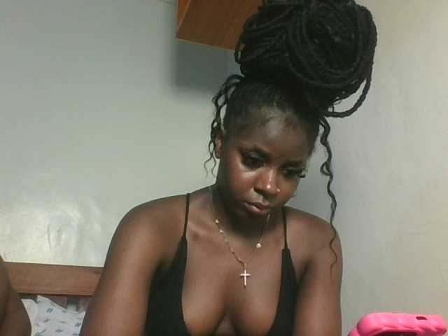 Sexykitten1 live cam on BongaCams