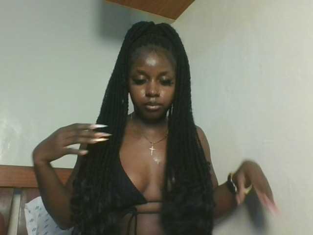 Sexykitten1 live cam on BongaCams