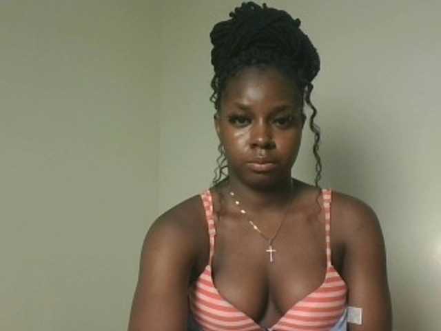 Sexykitten1 live cam on BongaCams