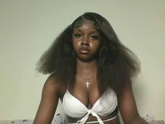 Sexykitten1 live cam on BongaCams