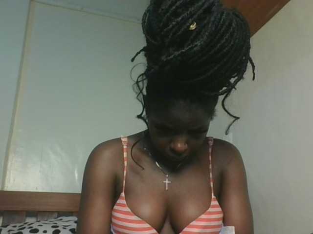 Sexykitten1 live cam on BongaCams