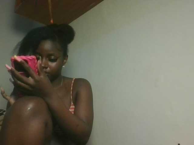 Sexykitten1 live cam on BongaCams