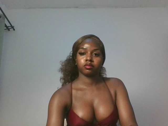 Sexykitten1 live cam on BongaCams