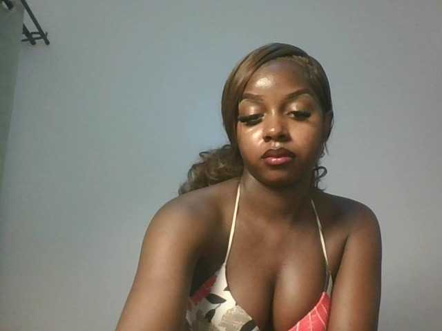 Sexykitten1 live cam on BongaCams