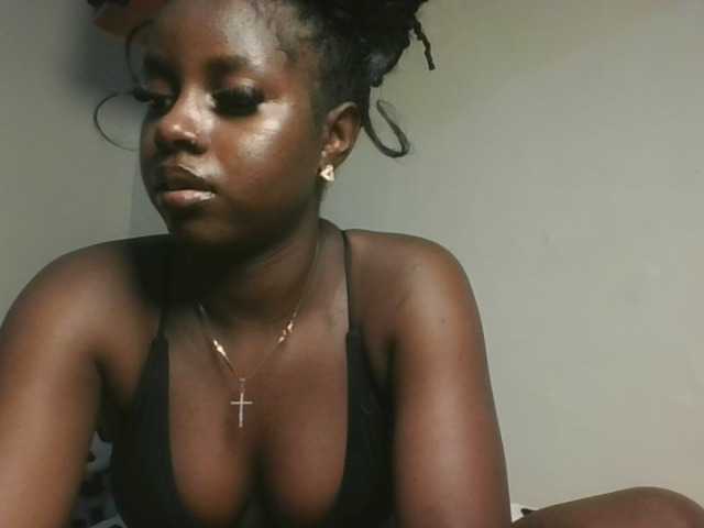 Sexykitten1 live cam on BongaCams