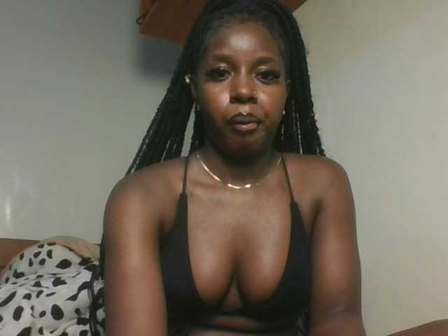 Sexykitten1 live cam on BongaCams