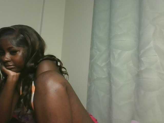 Sexykitten1 live cam on BongaCams