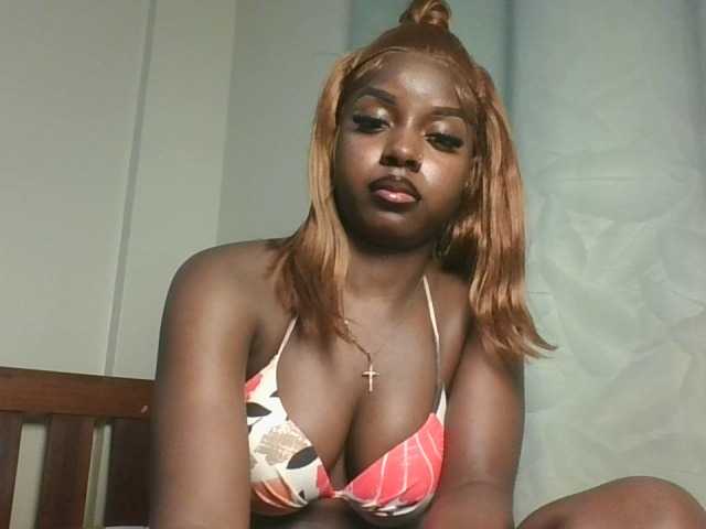 Sexykitten1 live cam on BongaCams